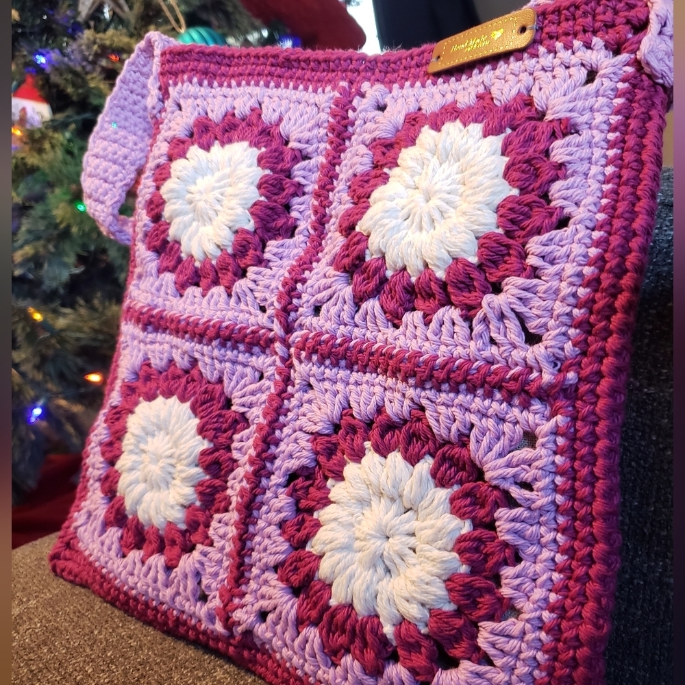Crochet Orchid Rise Shoulder Bag - Picture 2 of 4